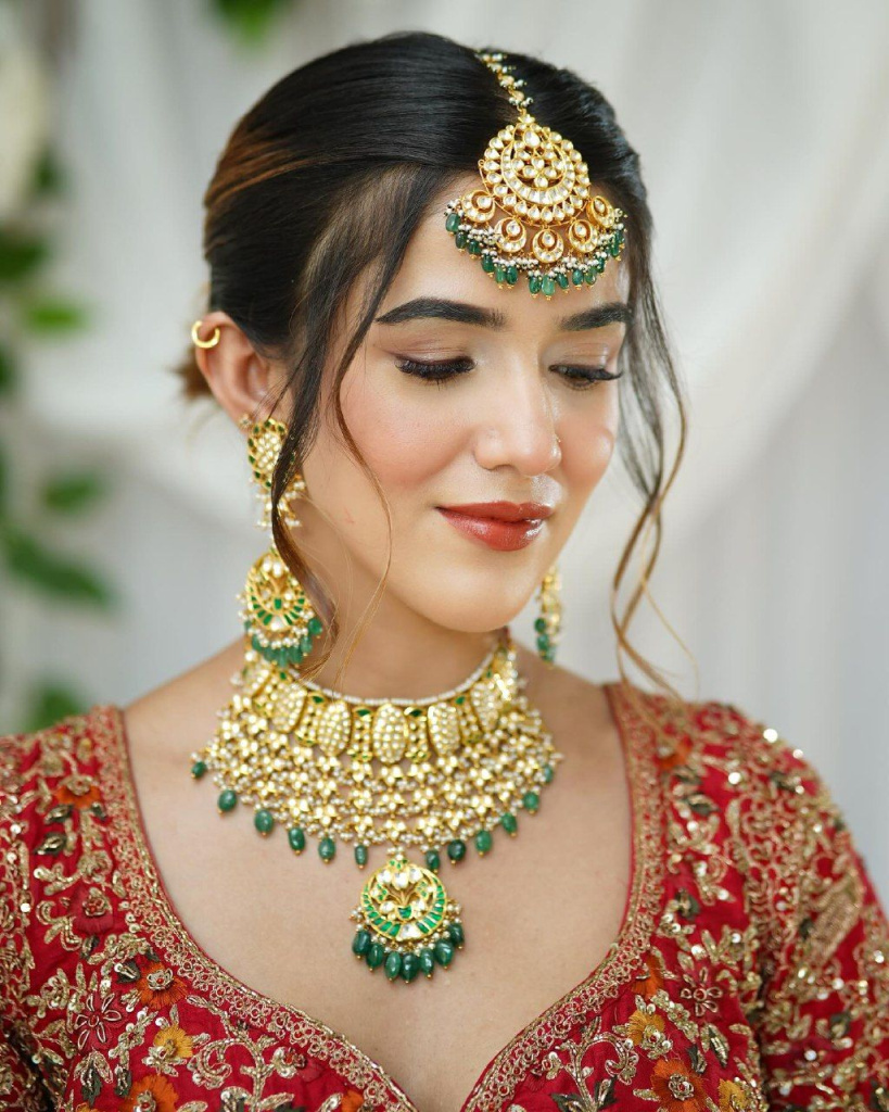 Reception glam makeup